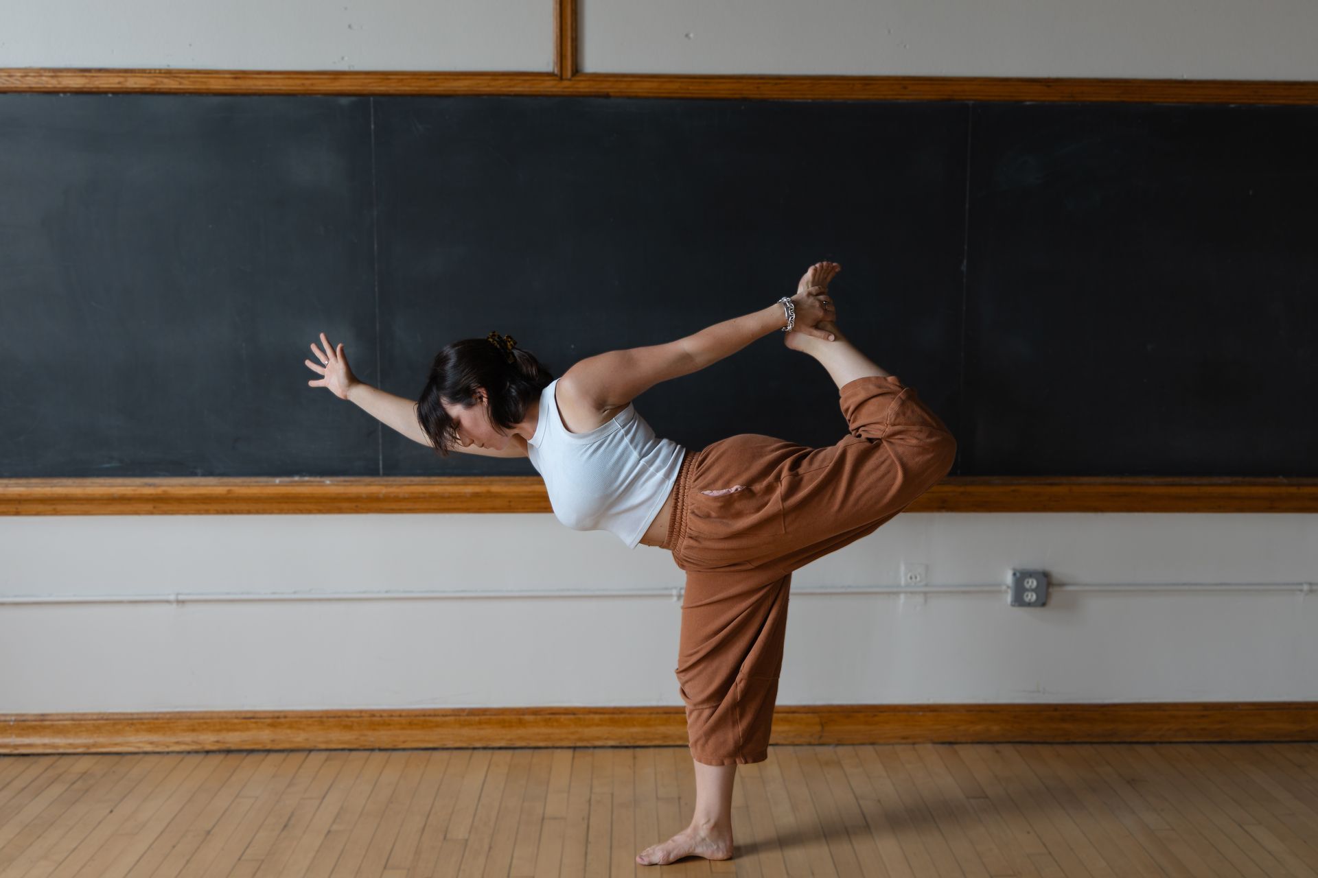 hum yoga studio, yoga in Philadelphia