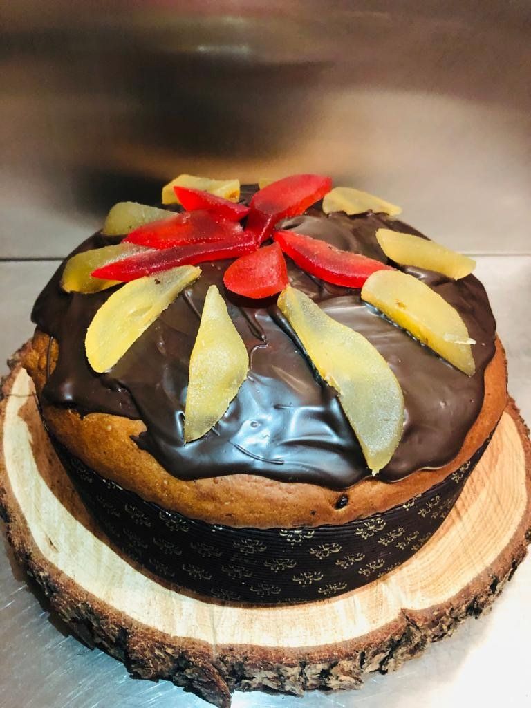panettone artigianale della pasticceria Salt a Bologna.