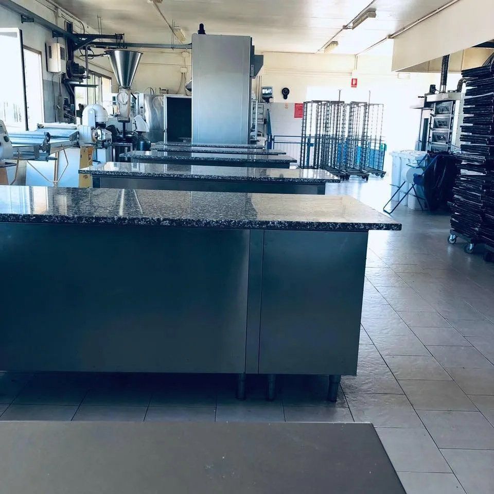 laboratorio di una pasticceria a Bologna
