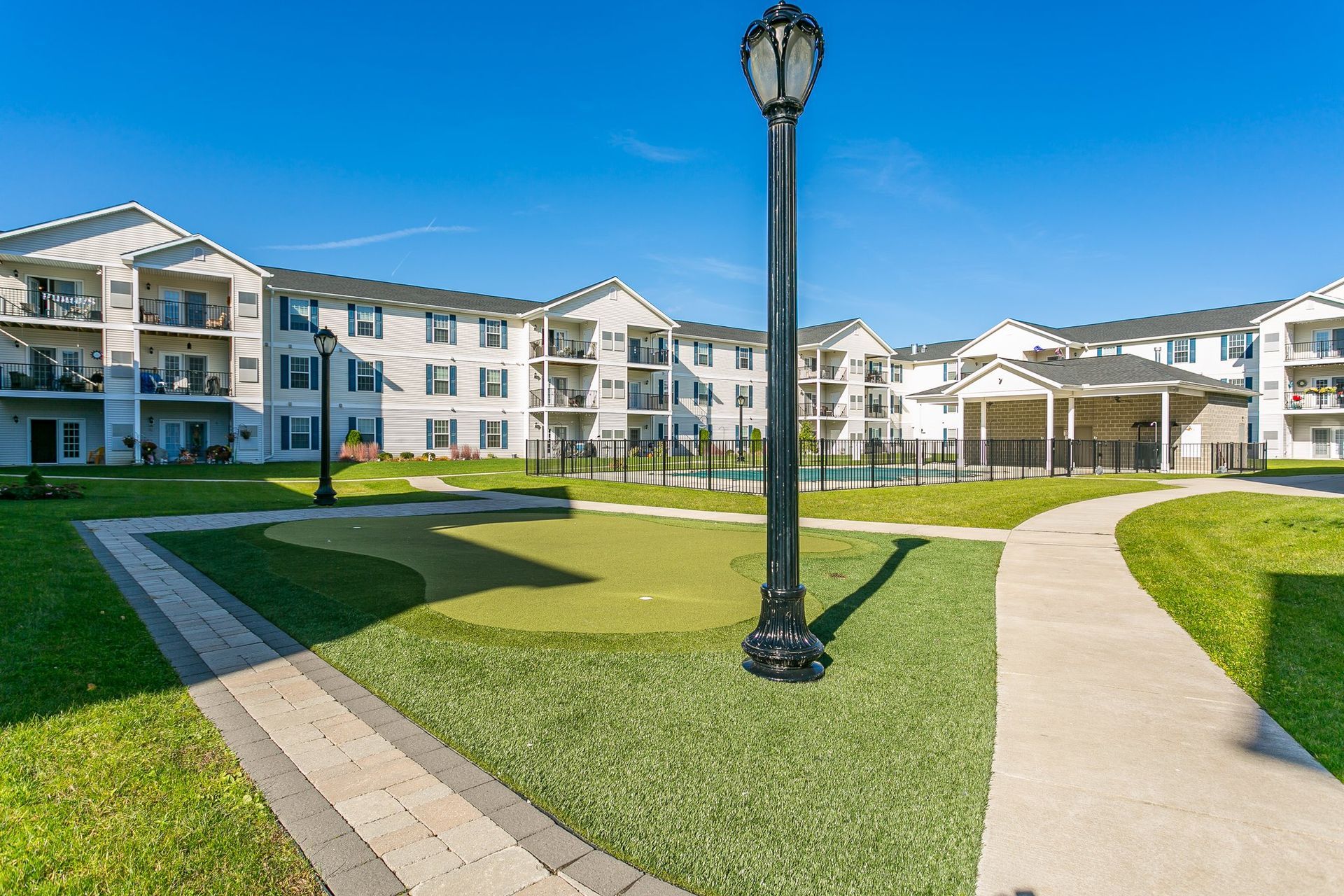 Outdoor golf area