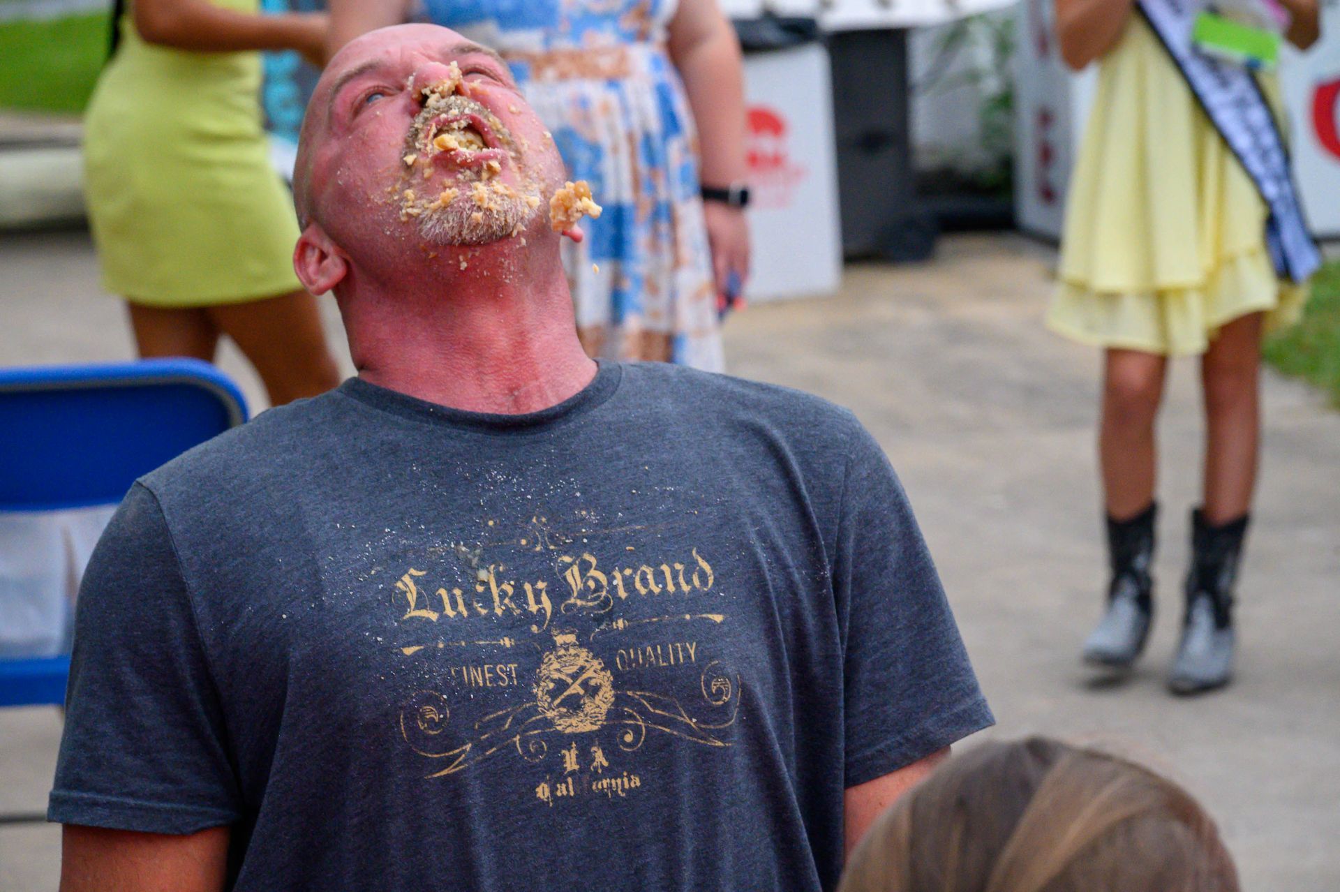 Apple Pie Eating