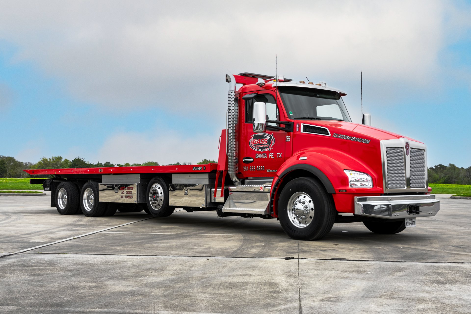 Service Trucks 60 & 65Ton Rotators 20Ton Rollback 6Ton Rollback