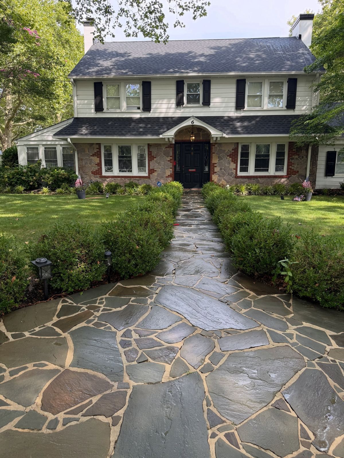 Flagstone walk to colonial, wet — Catanzaro's Power Washing