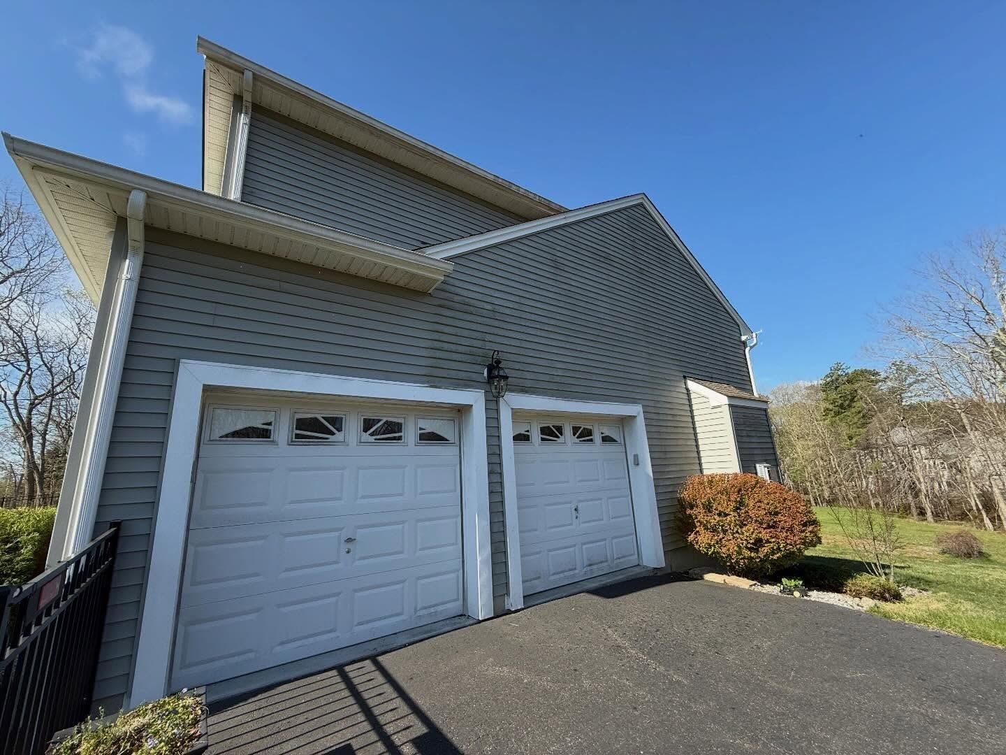 Gray garage and driveway — Catanzaro's Power Washing