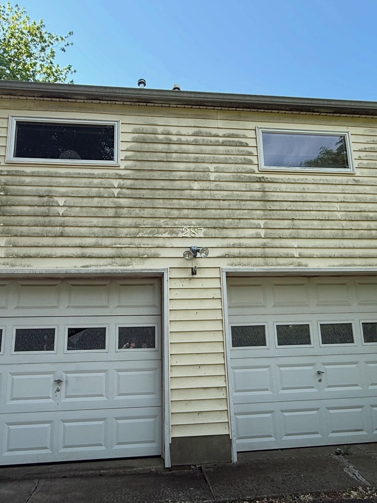Garage siding, dirty — Catanzaro's Power Washing