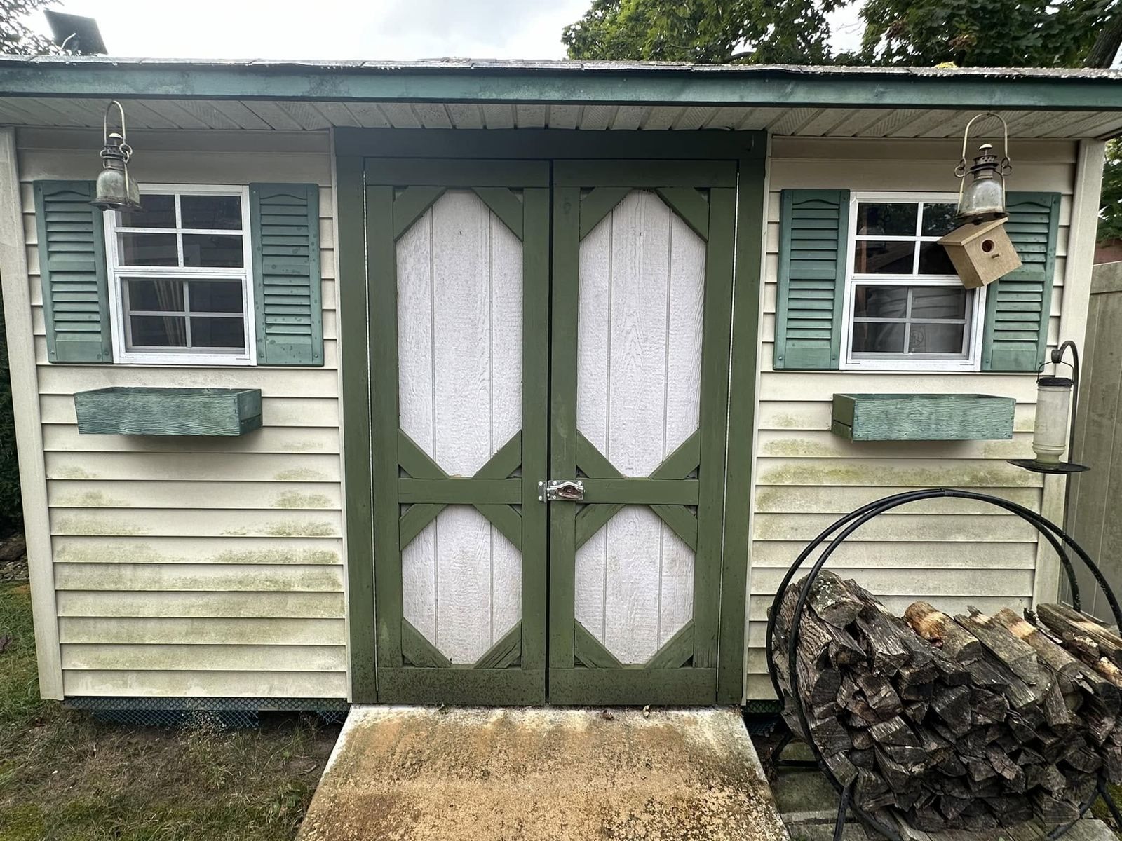 Shed with green doors and shutters — Catanzaro's Power Washing