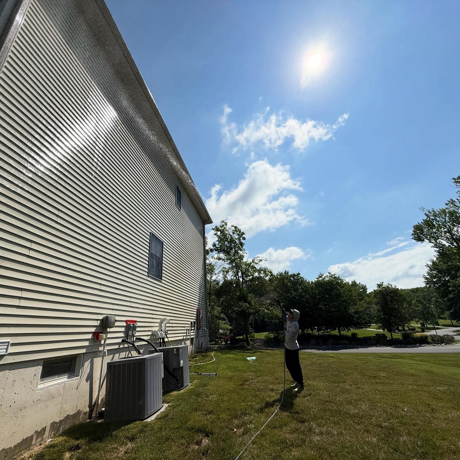 Siding side with crew on lawn — Catanzaro's Power Washing