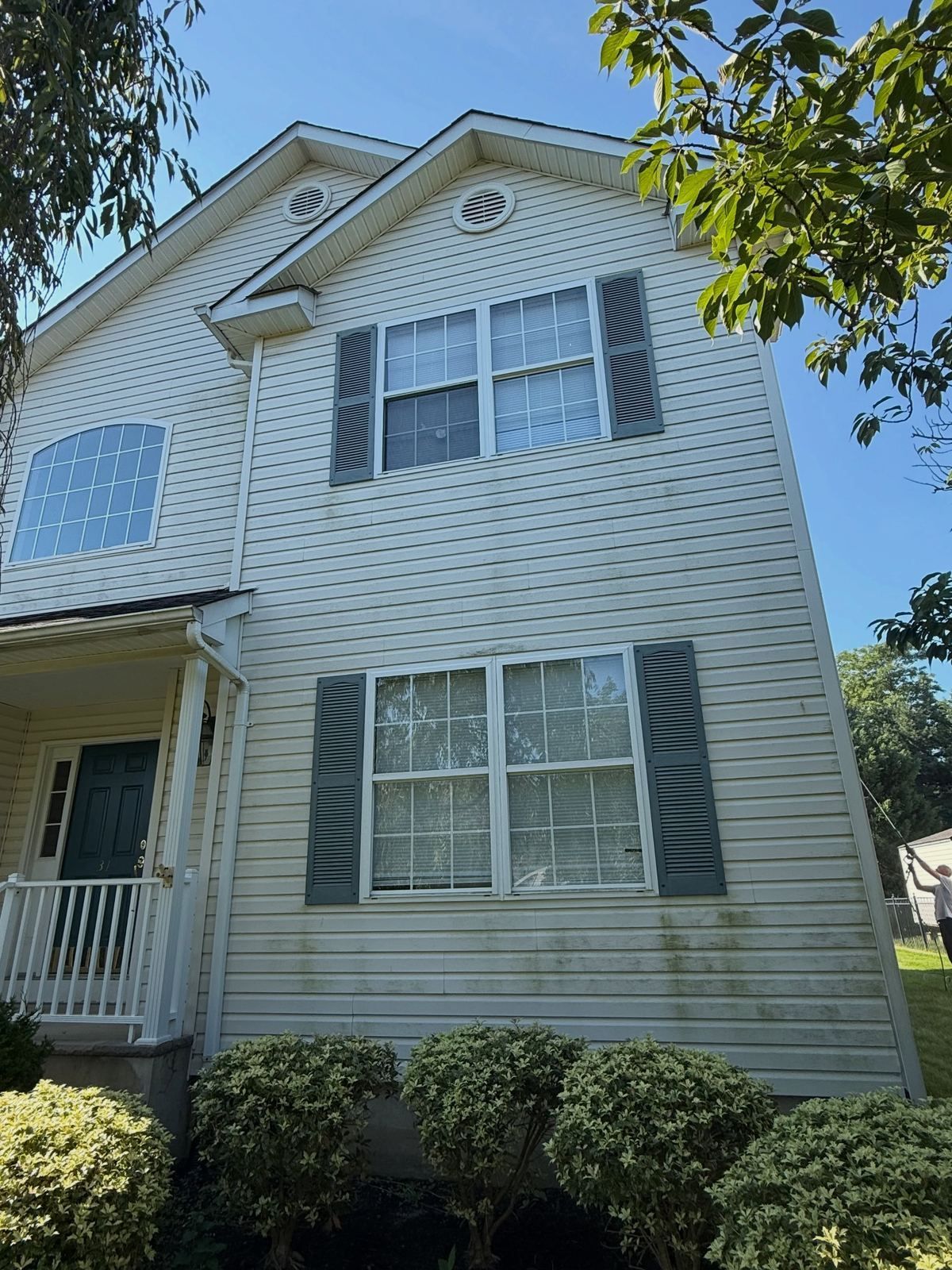 White colonial — Catanzaro's Power Washing