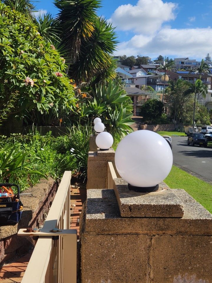 Licensed electrician Wollongong completing residential installation.