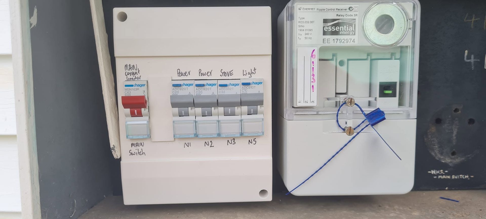 Electrician Wollongong Installing Residential Switchboard And Electricity Meter