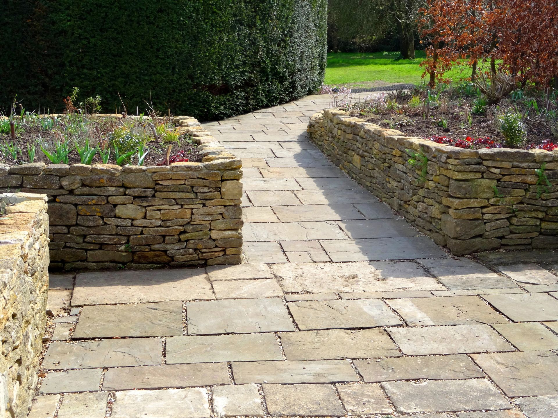 Concreting — Queanbeyan East, NSW — Traditional Stone Structures