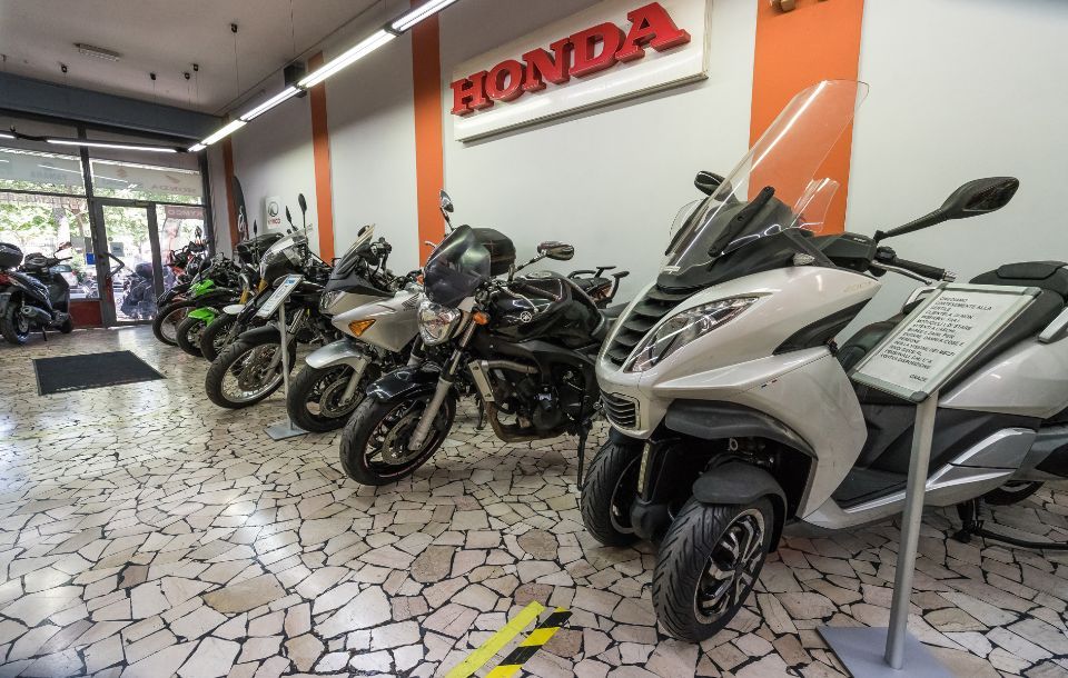 moto in negozio