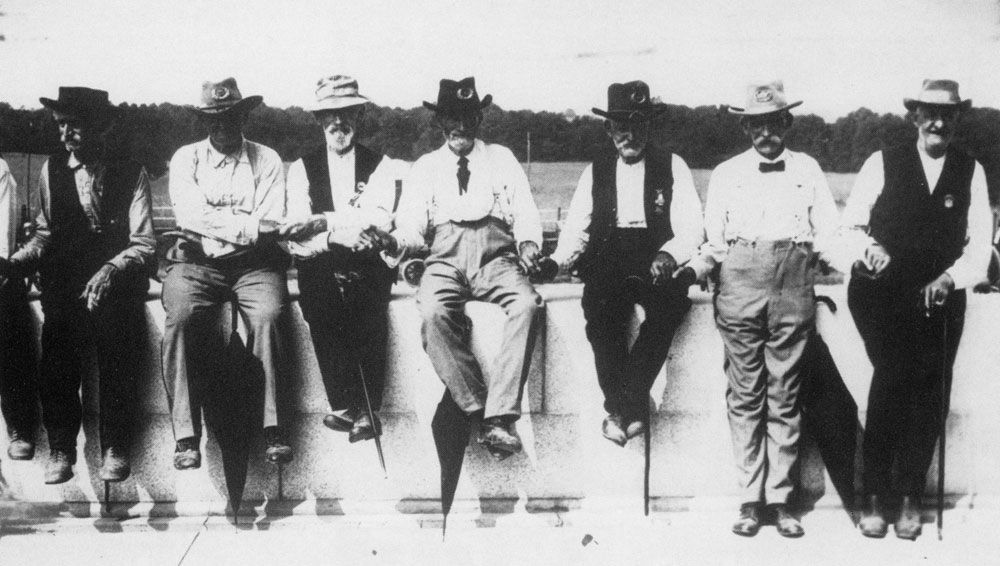 The Blue & Gray at the Pennsylvania Memorial, 1913 (National Park Service)
