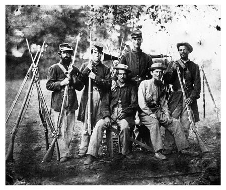 Confederate troops
(Library of Congress)
