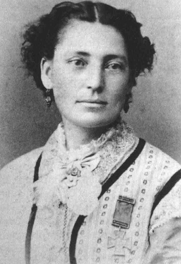 Anna Etheridge, 1863, wearing the Kearny Cross (U.S. Army War College, Carlisle, PA)