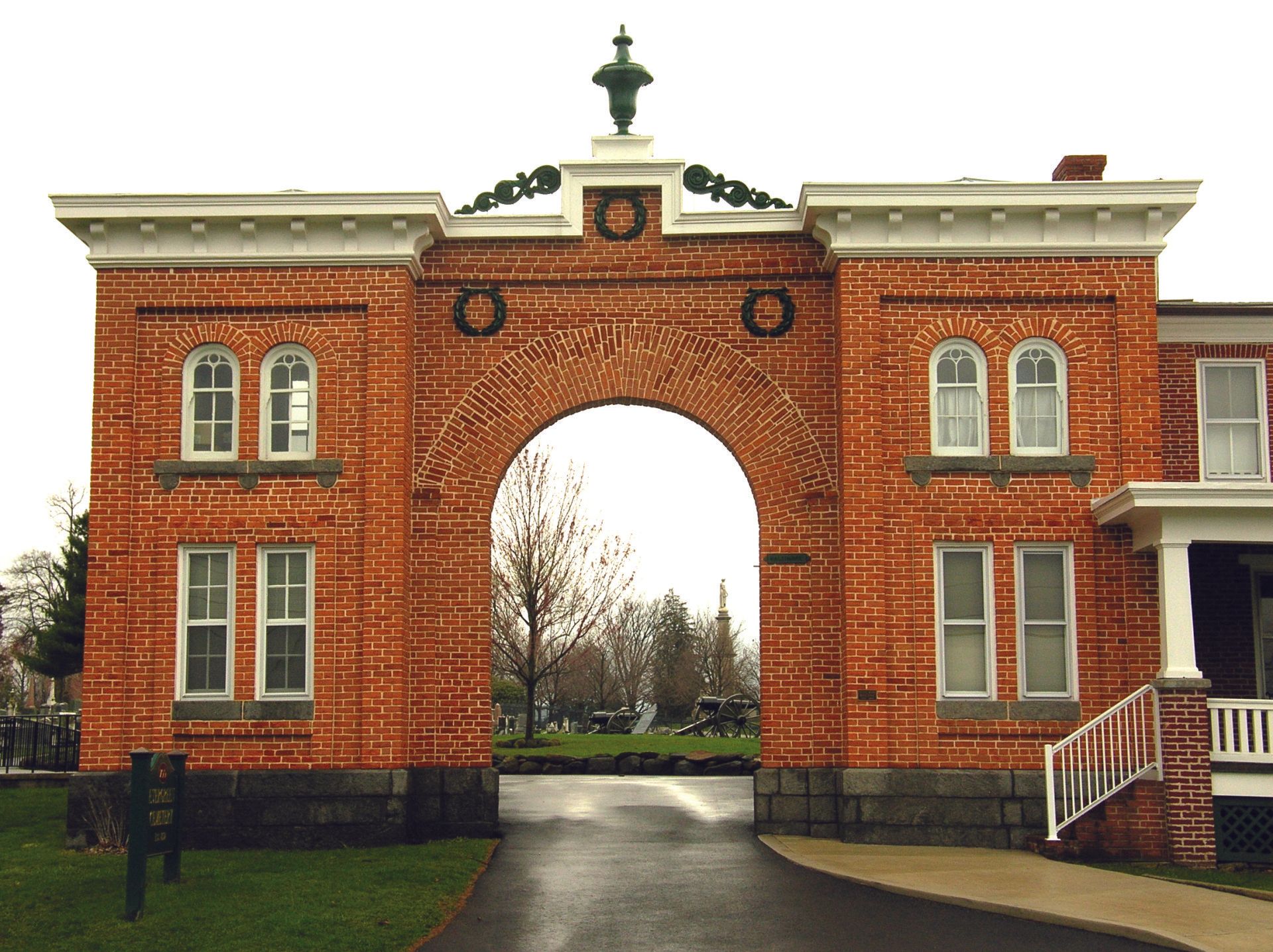 The Gatehouse, Evergreen Cemetery (author photo)