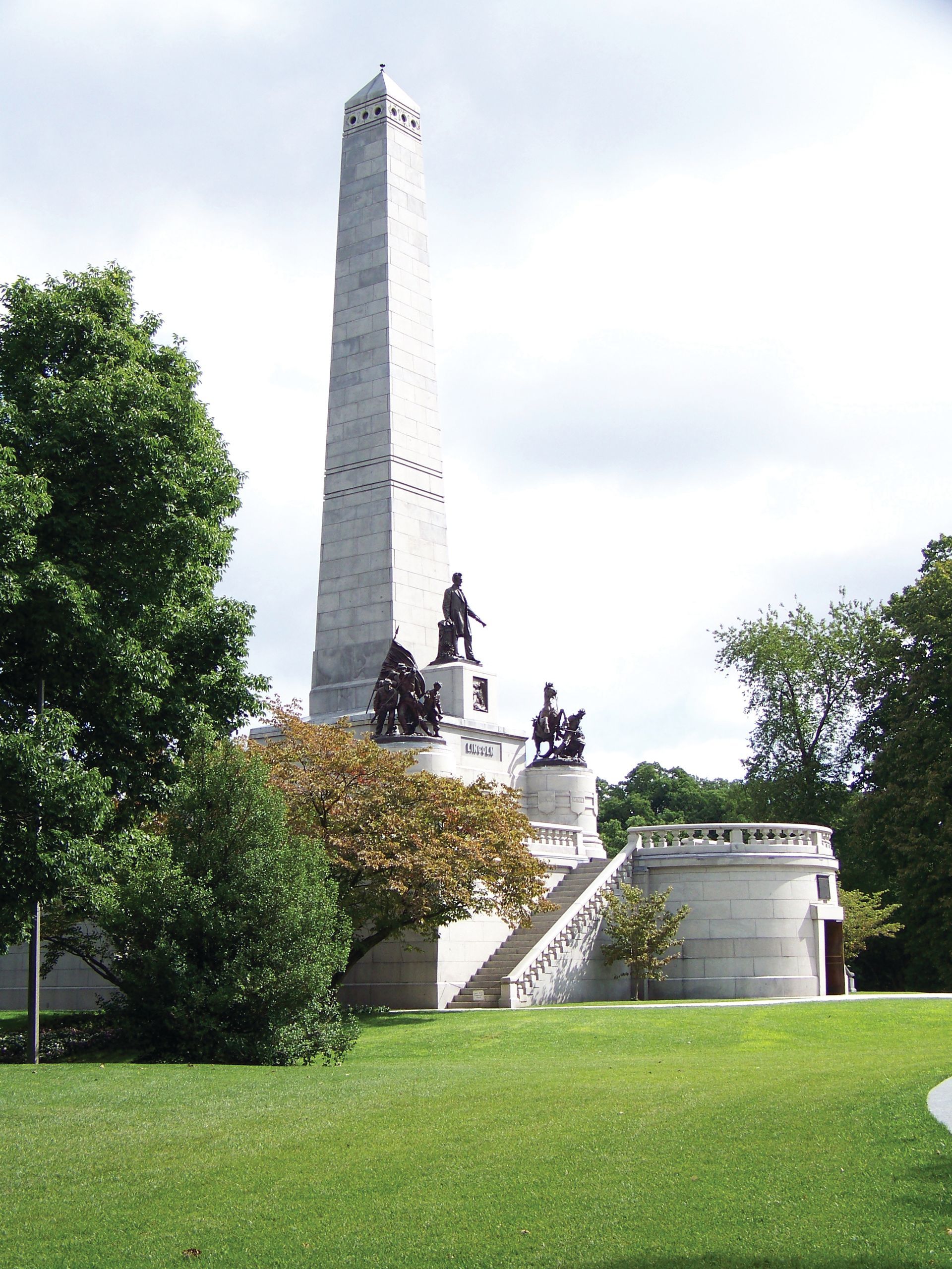 The Lincoln Tomb, Springfield, IL
(Author Photo)
