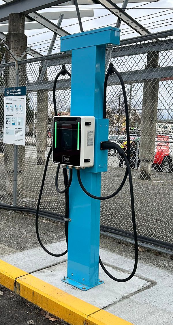 wattz up dual retraction EV charging pedestal