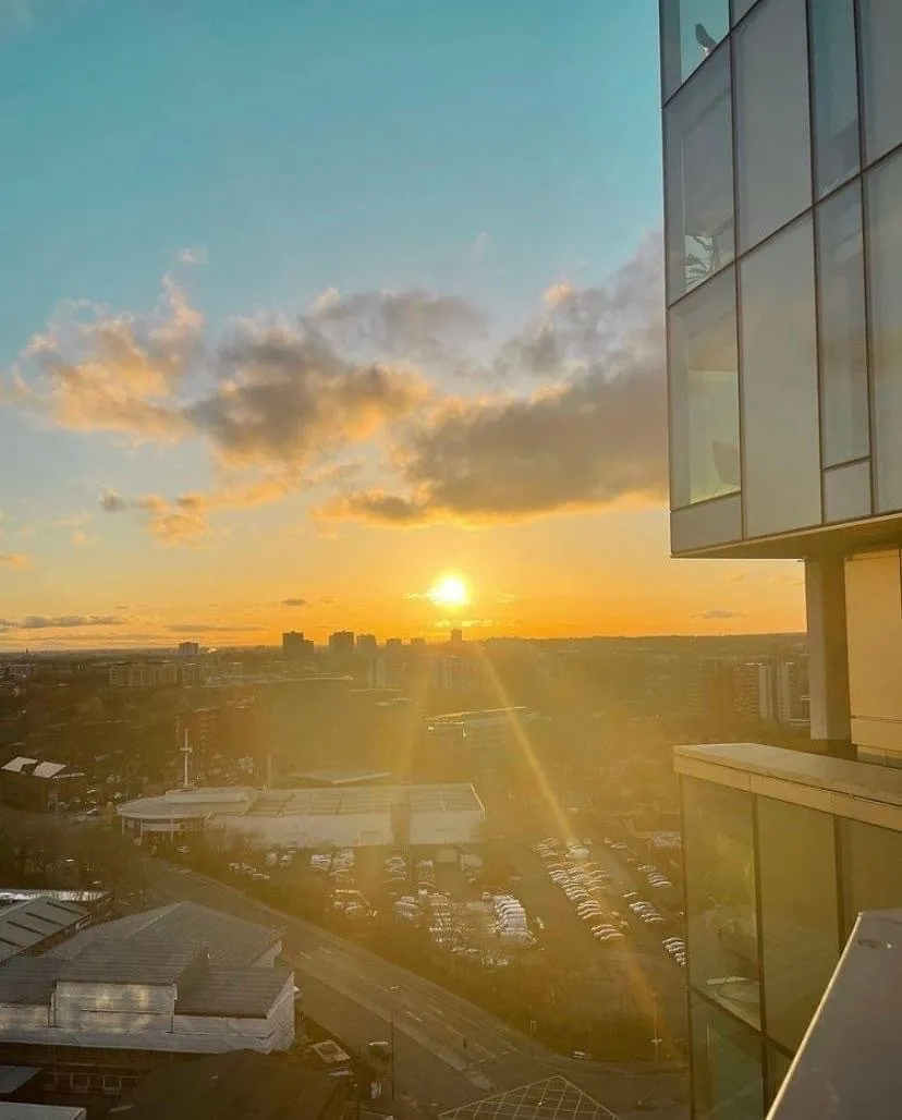 Picture of Manchester in Sun