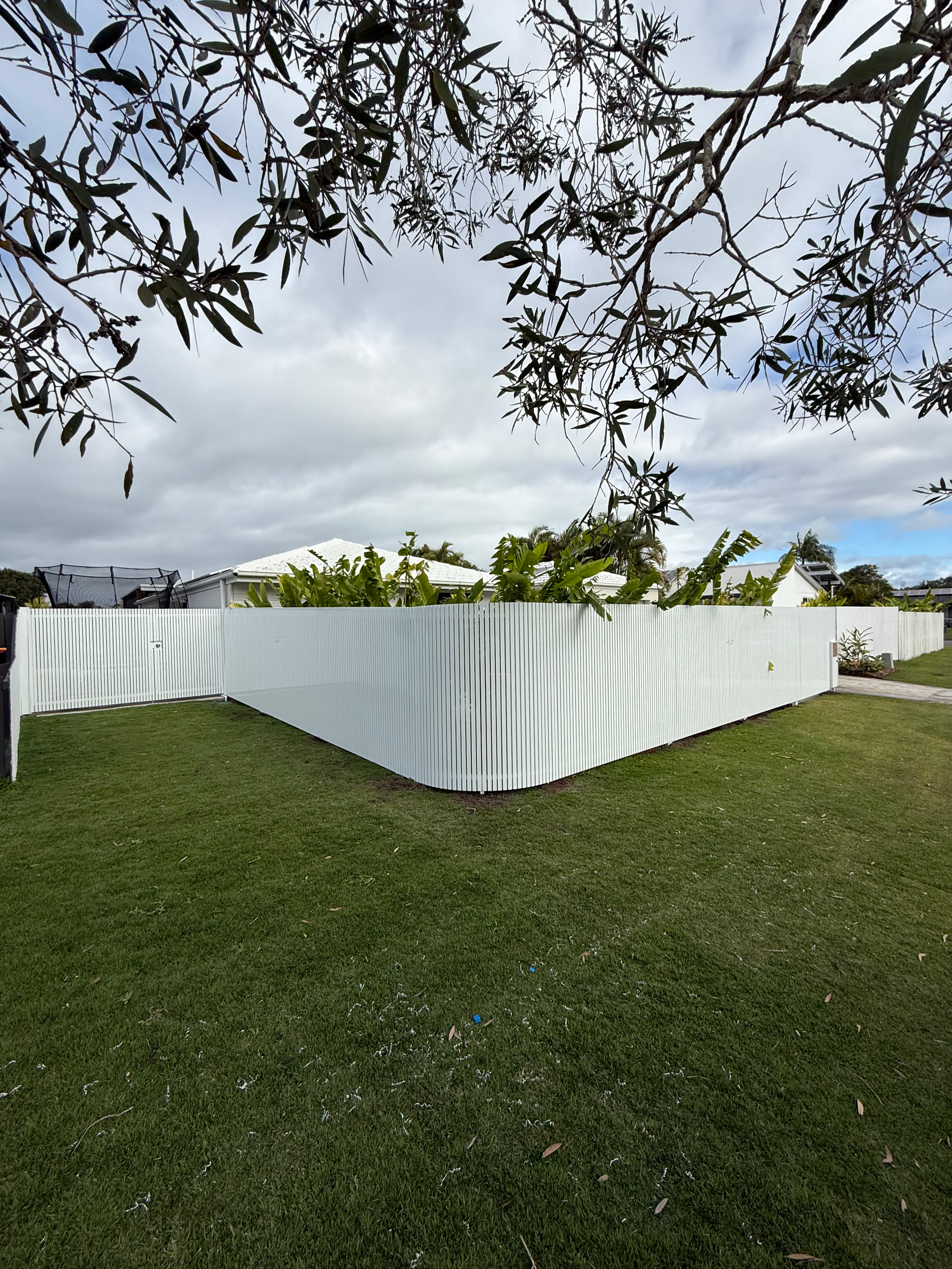 Curved aluminium fencing installed on the Gold Coast