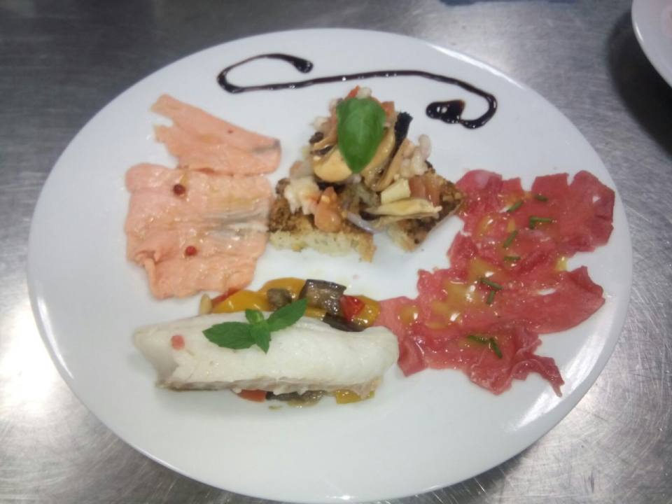 Specialità di mare con verdure