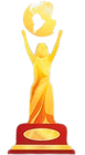 Uma estátua de ouro de uma mulher segurando um globo nas mãos.