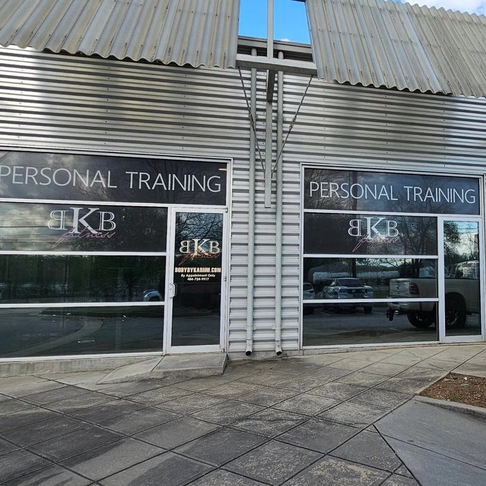 storefront graphics and tinting in savannah ga