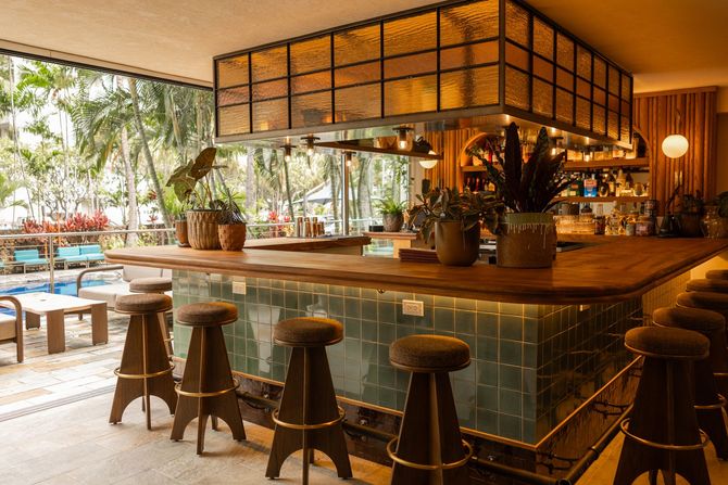 Peppermint Cafe & Pool Bar