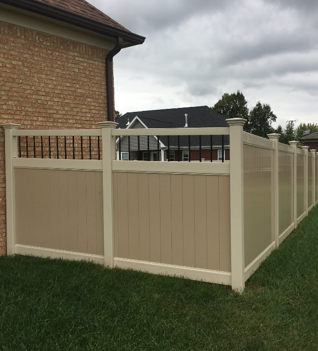 Fence Contractor in Louisville, KY