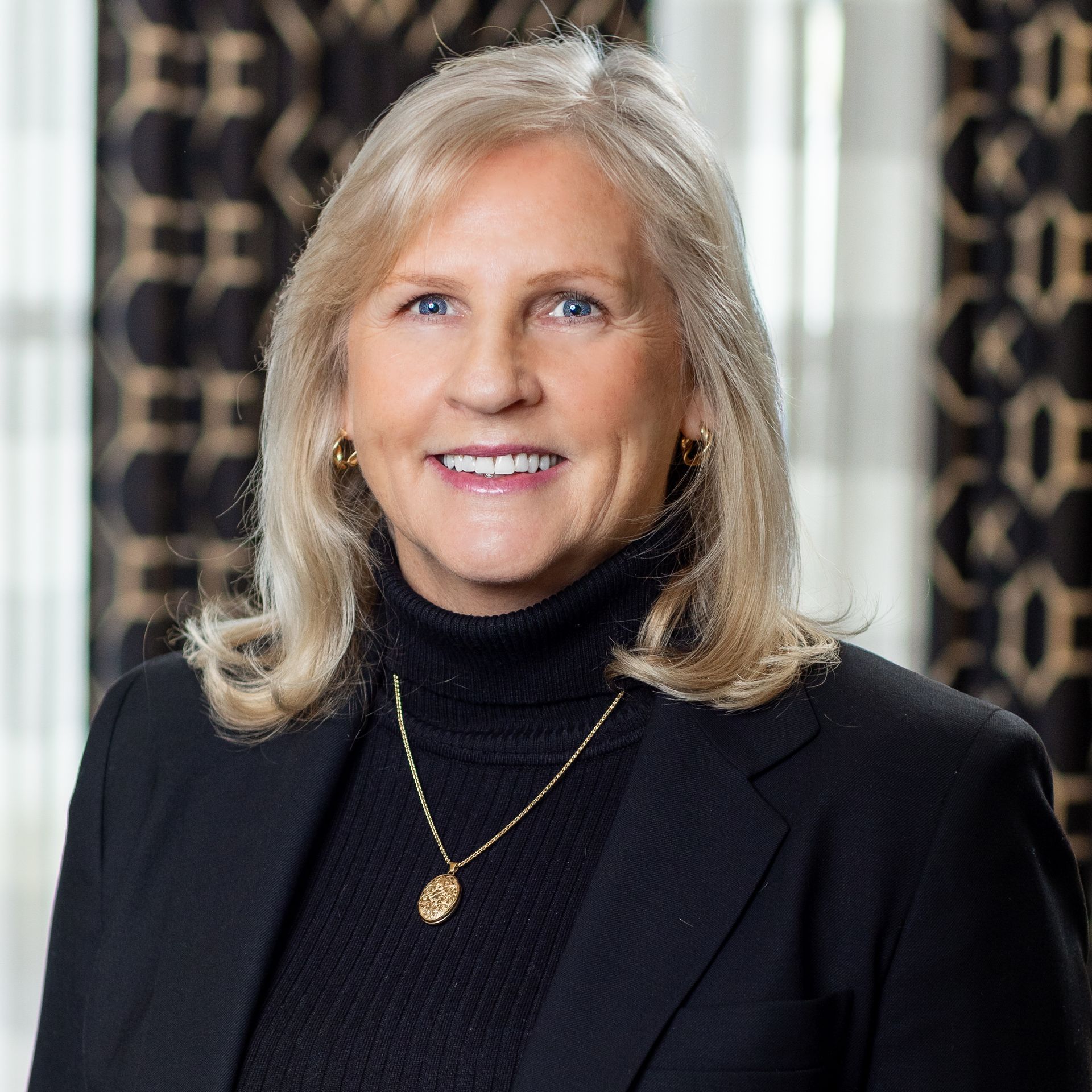 Julianne Lyons