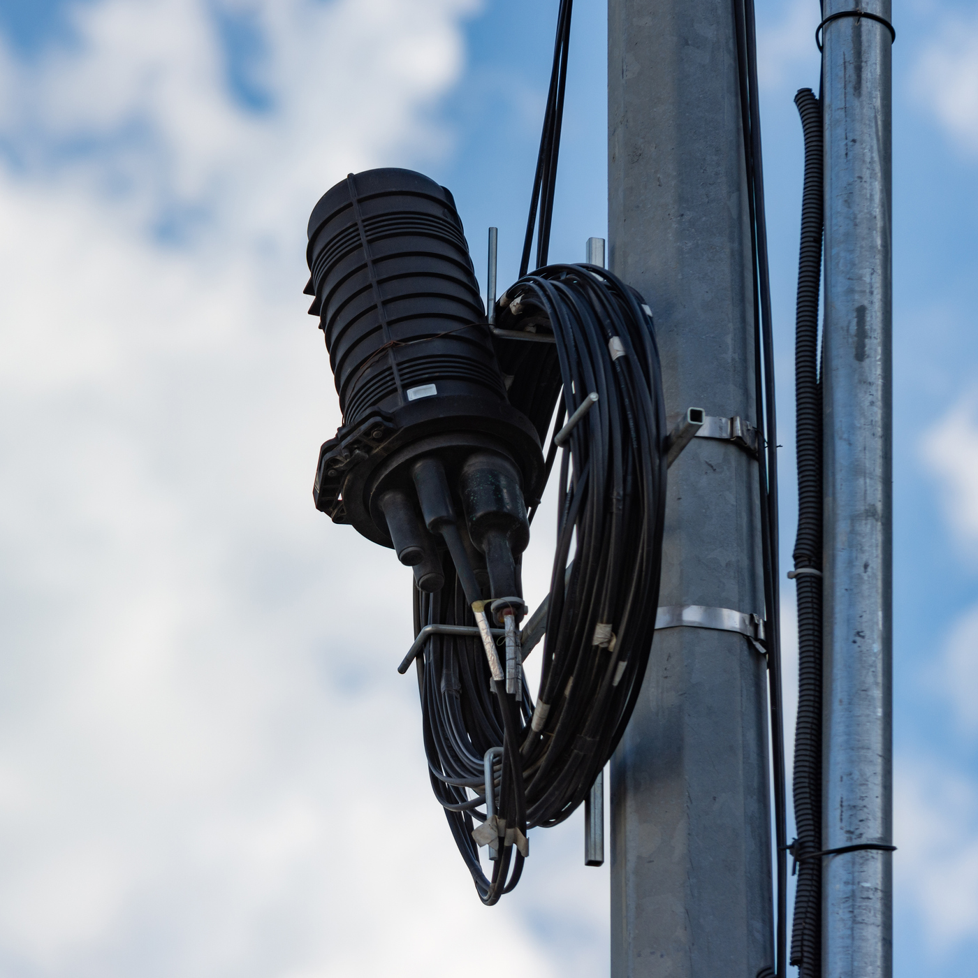 Picture of A Well Organized Cables | Grove City, OH | CST Utilities Picture of A Well Organized Cables | Grove City, OH | CST Utilities