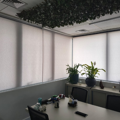 Persiana Rolo Natural Tropical translúcida - elegância orgânica em São Paulo