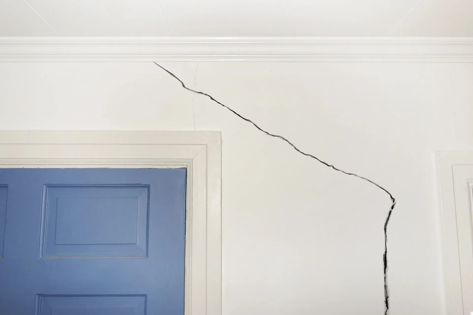 Settlement Wall Crack Repair