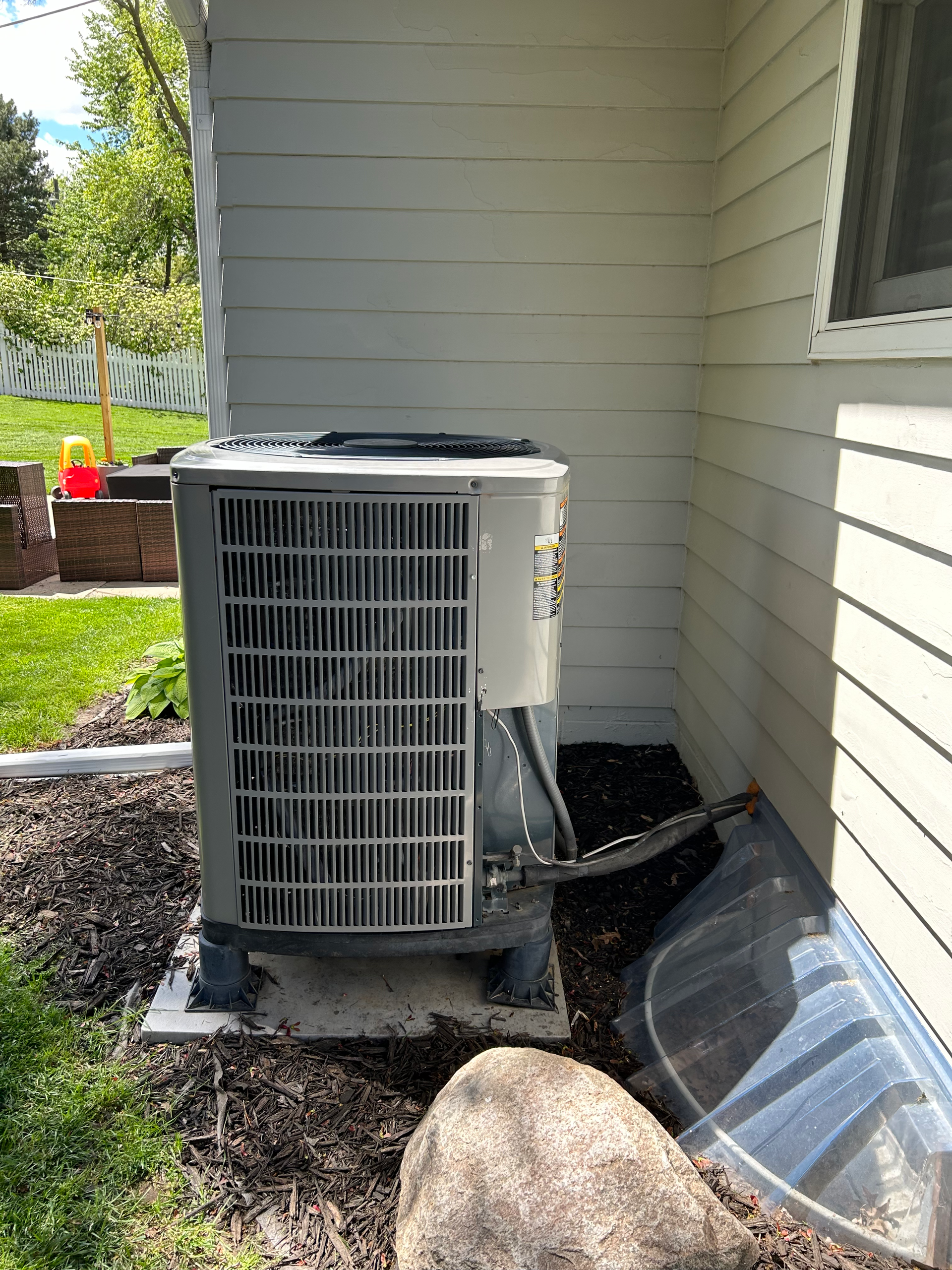 residential air conditioner condenser in omaha