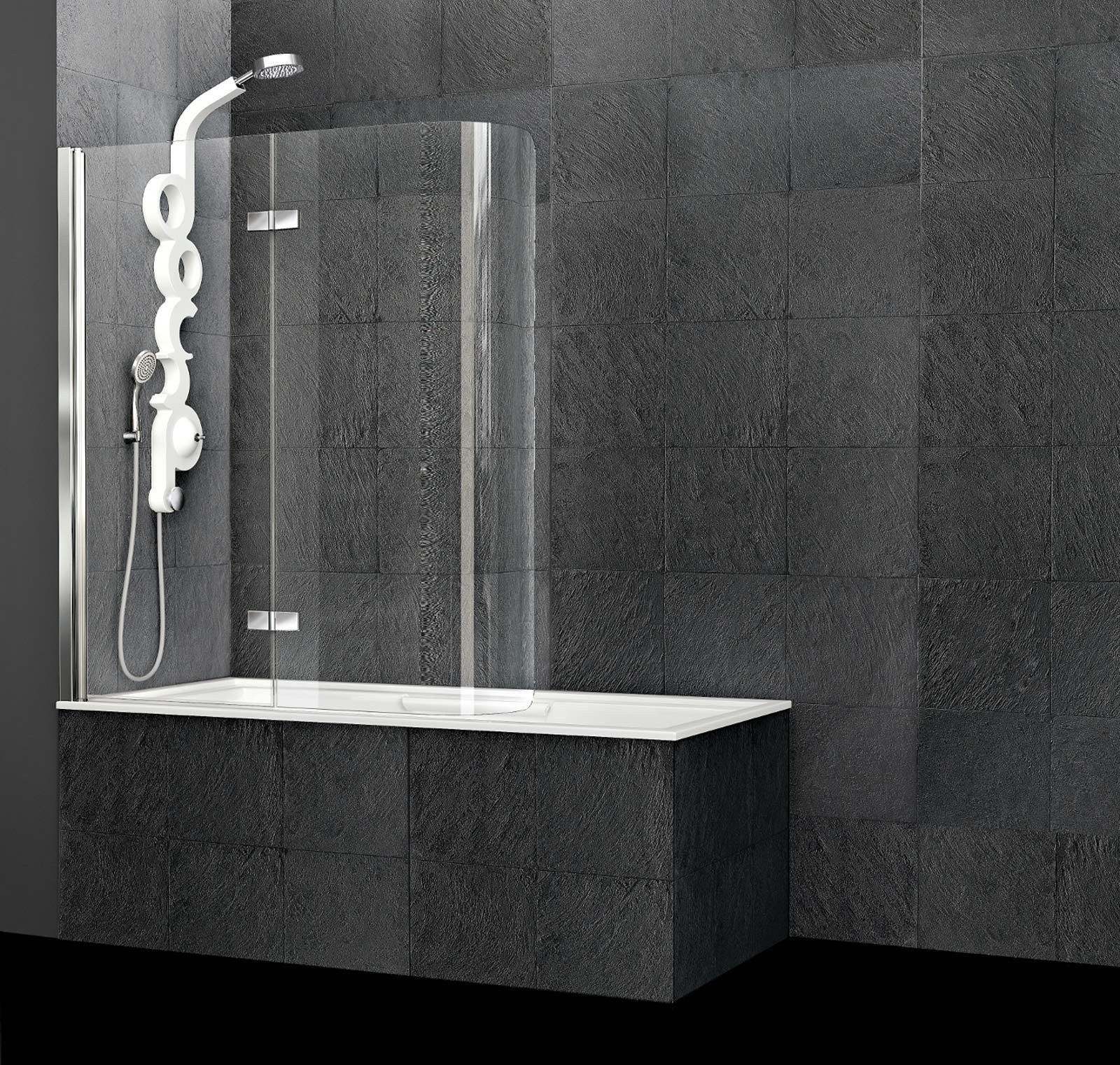 Doccia moderna con box doccia in vetro, soffione a parete e pareti del bagno rivestite con piastrelle scure.