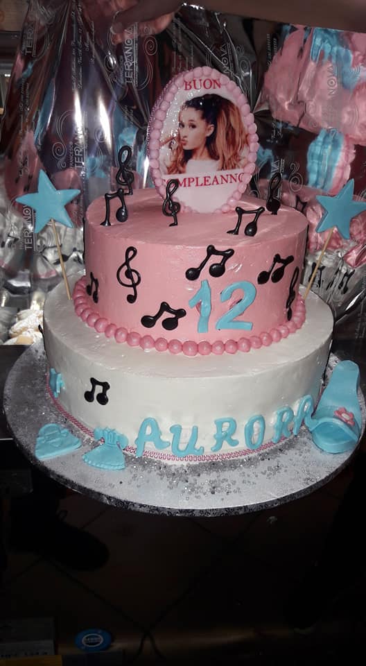 torta per compleanno