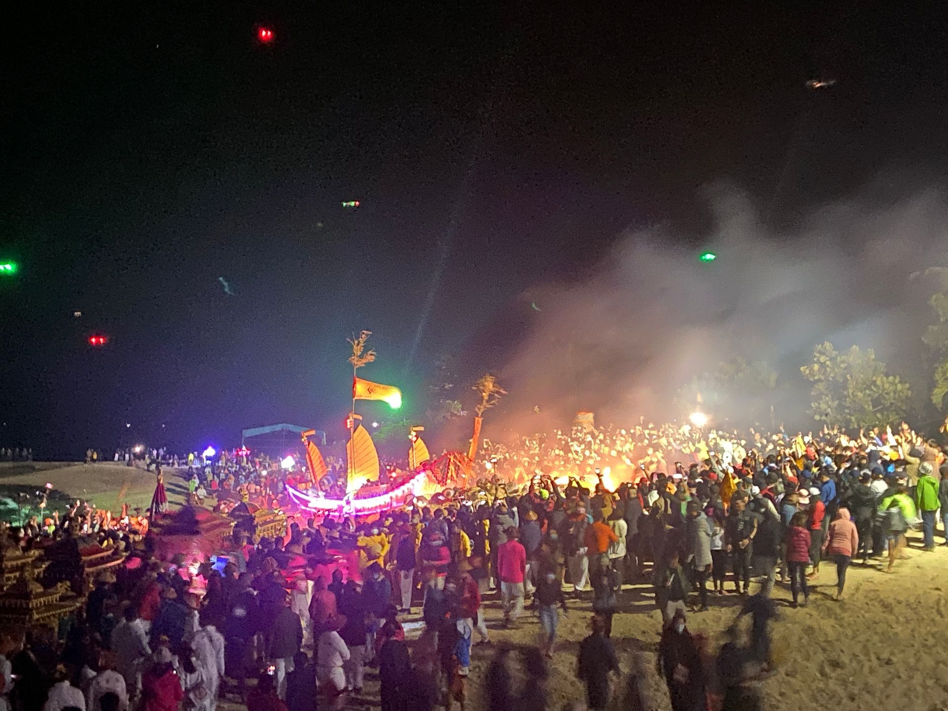 Burning the king boat in Liuqiu welcome the lords festival