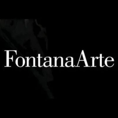 Scritta bianca “FontanaArte” su sfondo nero.