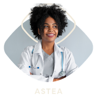 Profissional de saúde sorridente com estetoscópio.