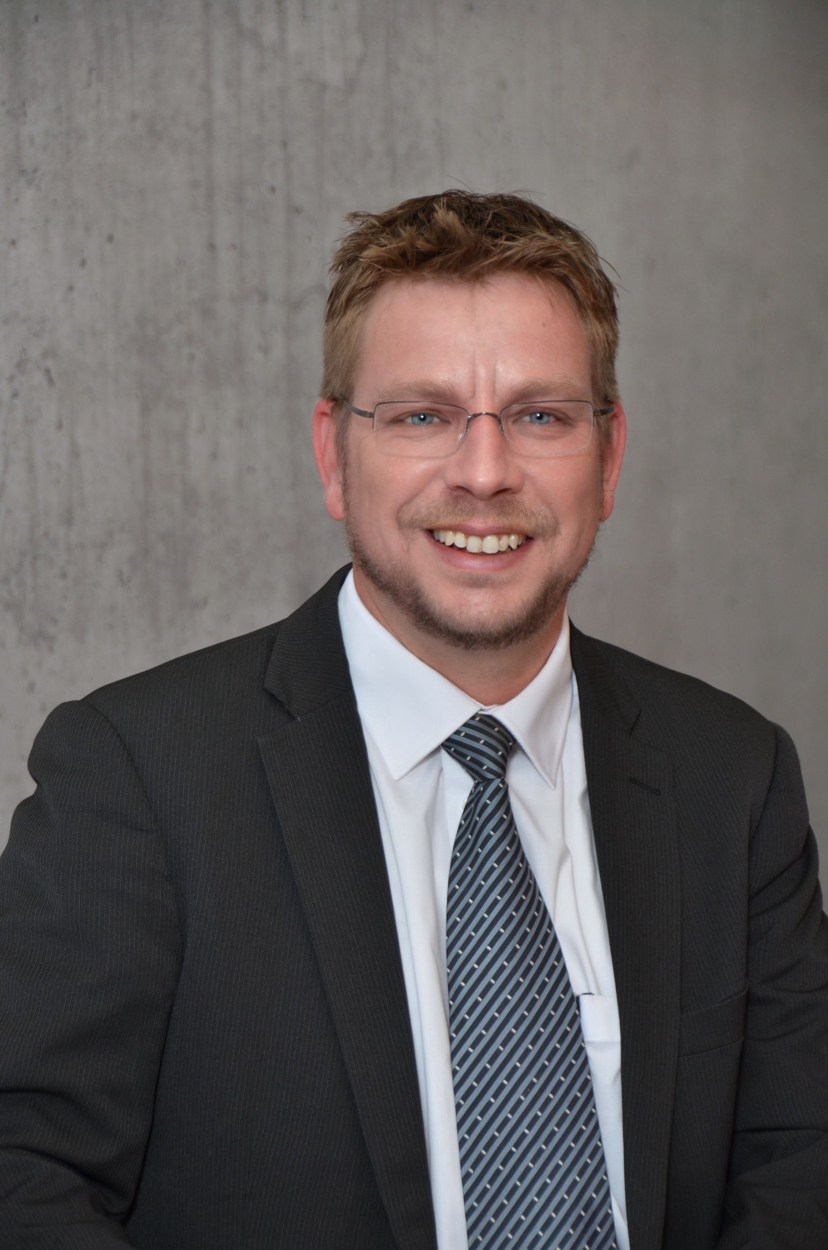 Prof Bradley Smith