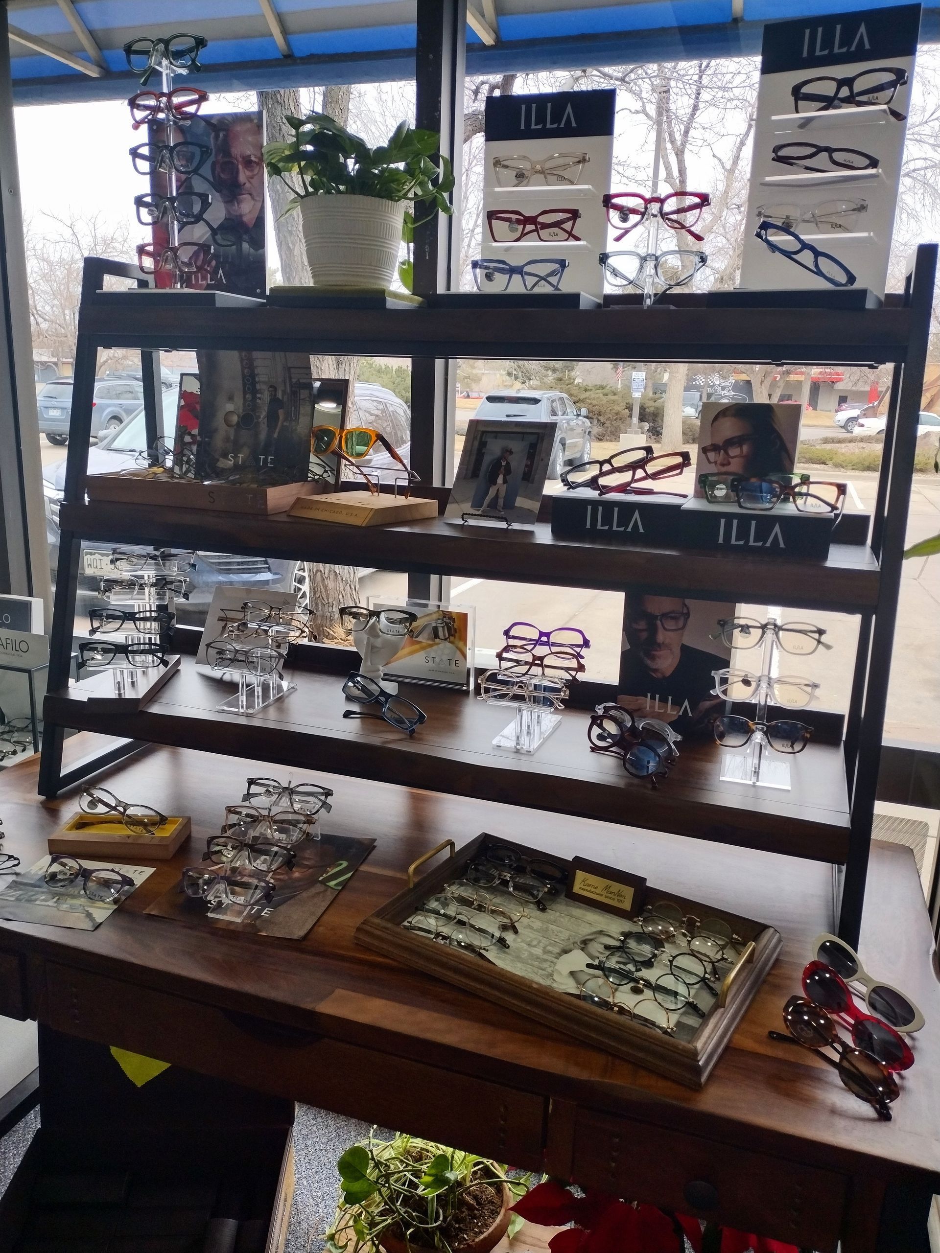 Display of Glasses