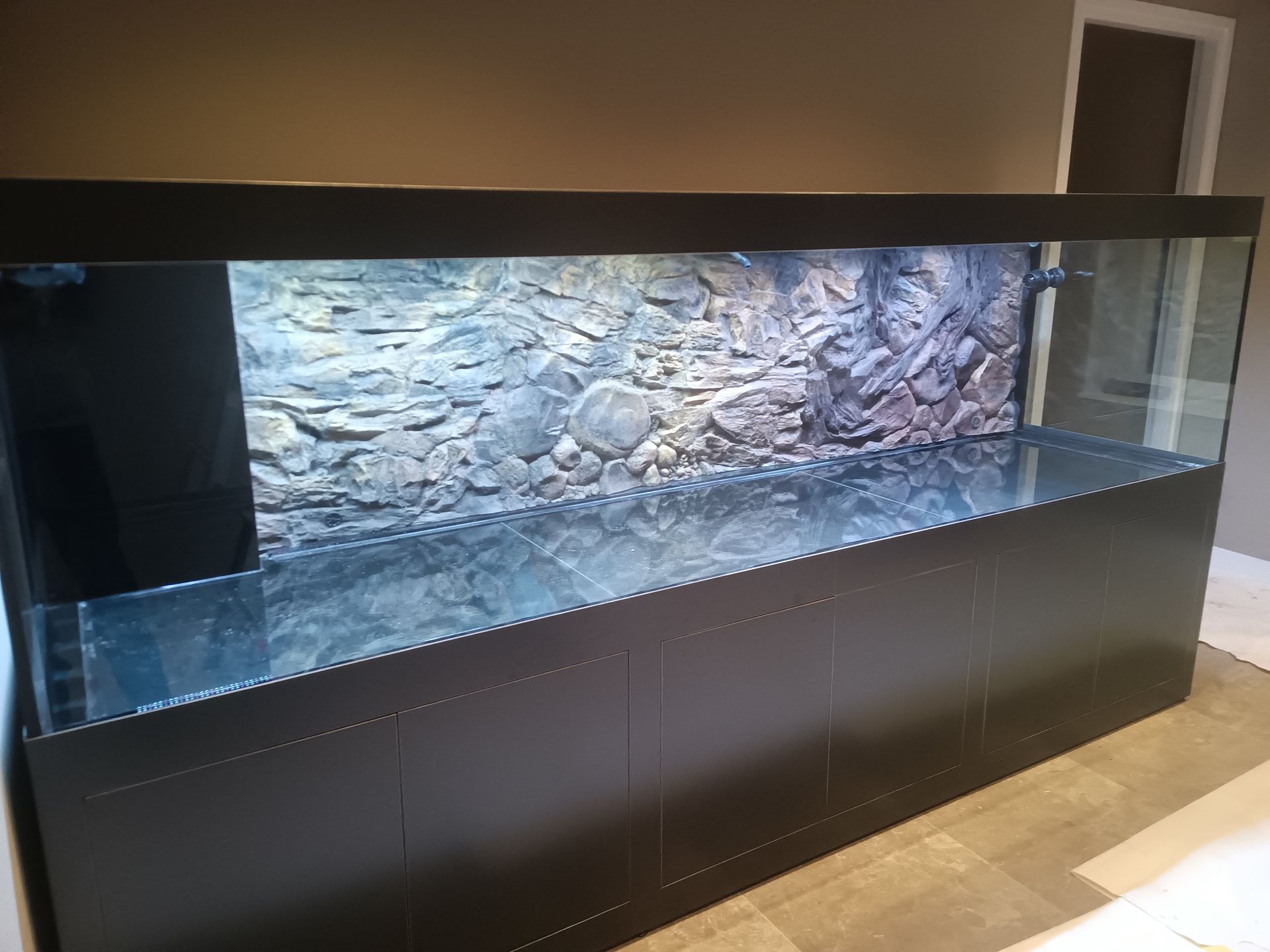 3d achterwand in 1 geheel in aquarium laten maken