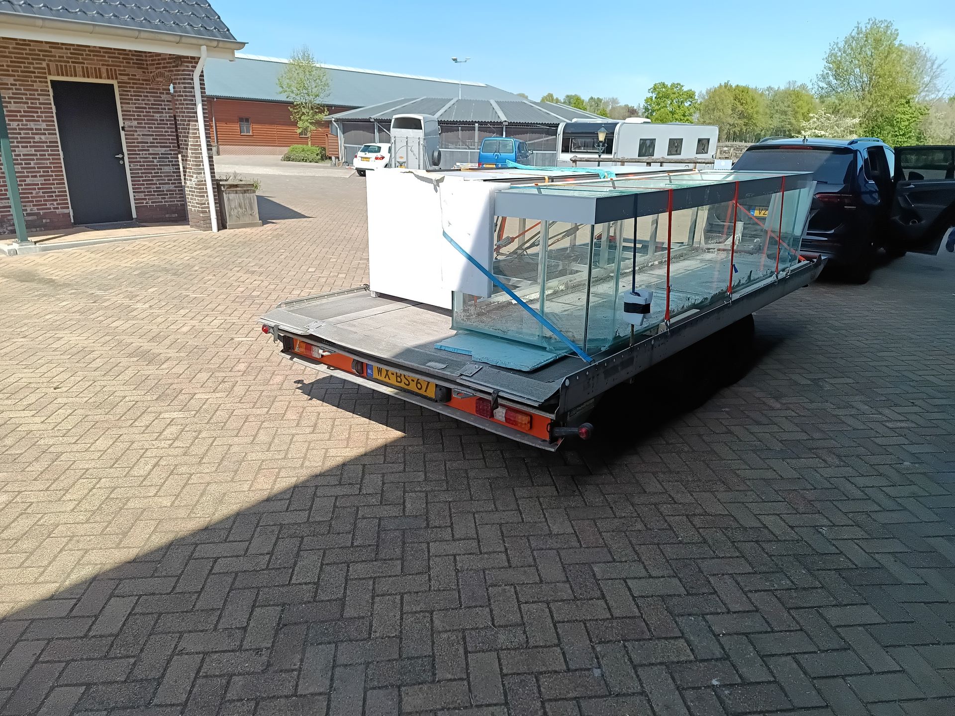 Groot aquarium laten verhuizen