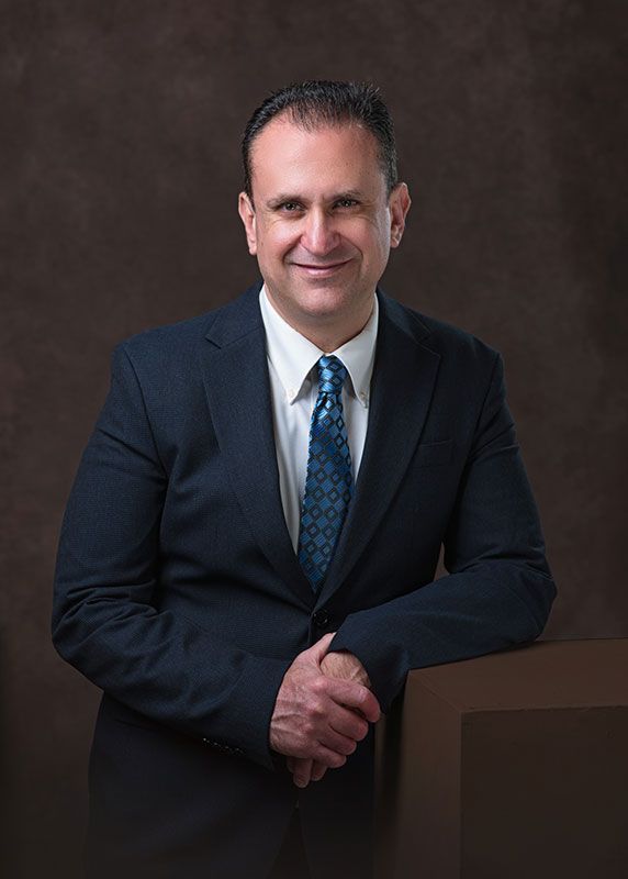  DR.