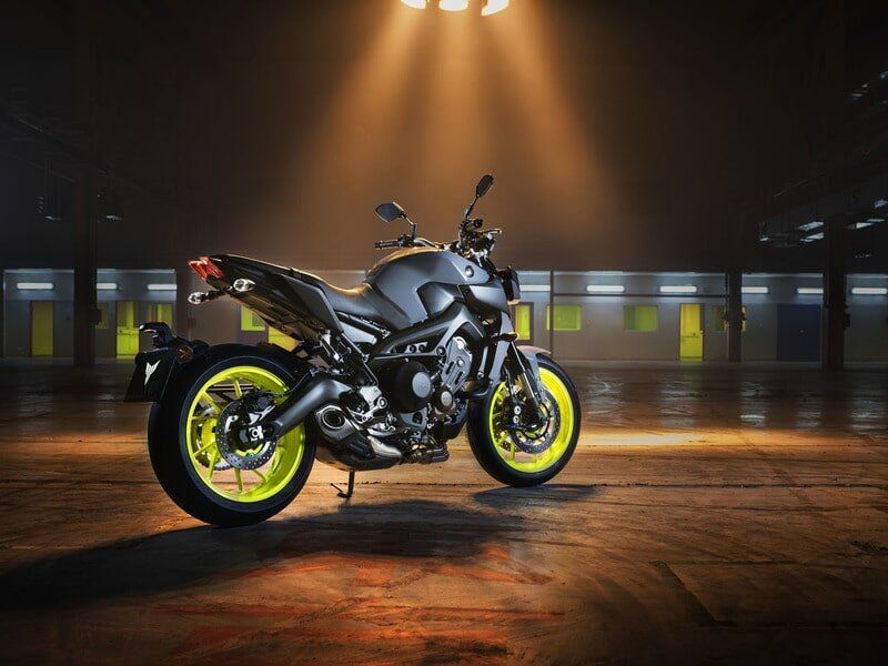 web_holeshot-yamaha-holeshot-kawasaki_8fab3959a4