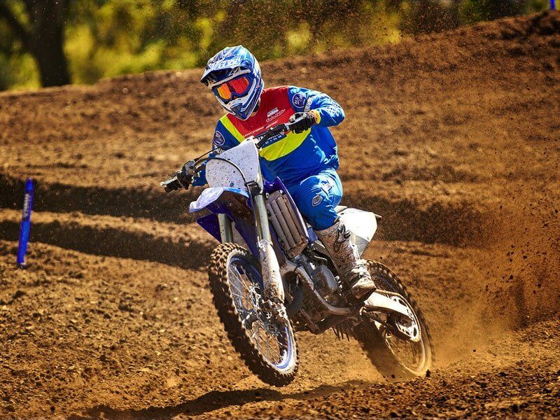 web_holeshot-yamaha-holeshot-kawasaki_9ed87ecf36