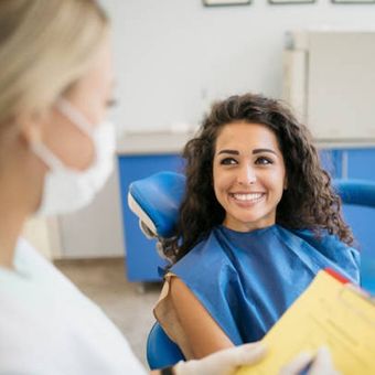 Dentist and Patient — Gate City, VA — Wray Chaffin DMD Dentist and Patient — Gate City, VA — Wray Chaffin DMD
