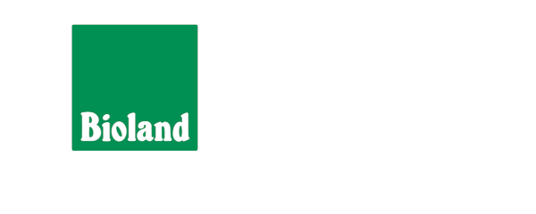 Grünes Quadrat mit „Bioland“ in weißer Schrift.
