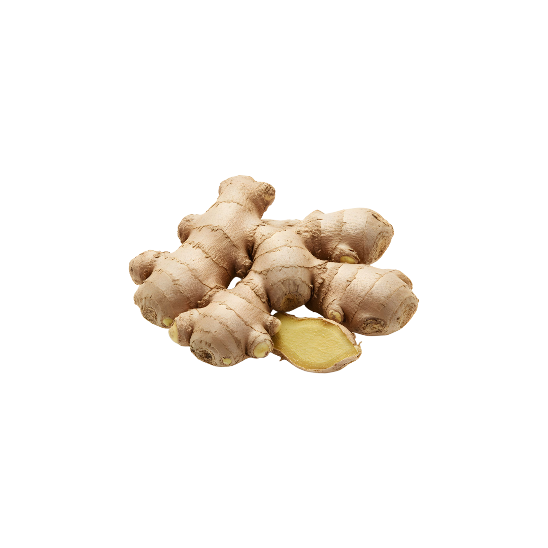 Ingwerwurzeln, beige mit hellbrauner Schale, auf weißem Hintergrund gestapelt.