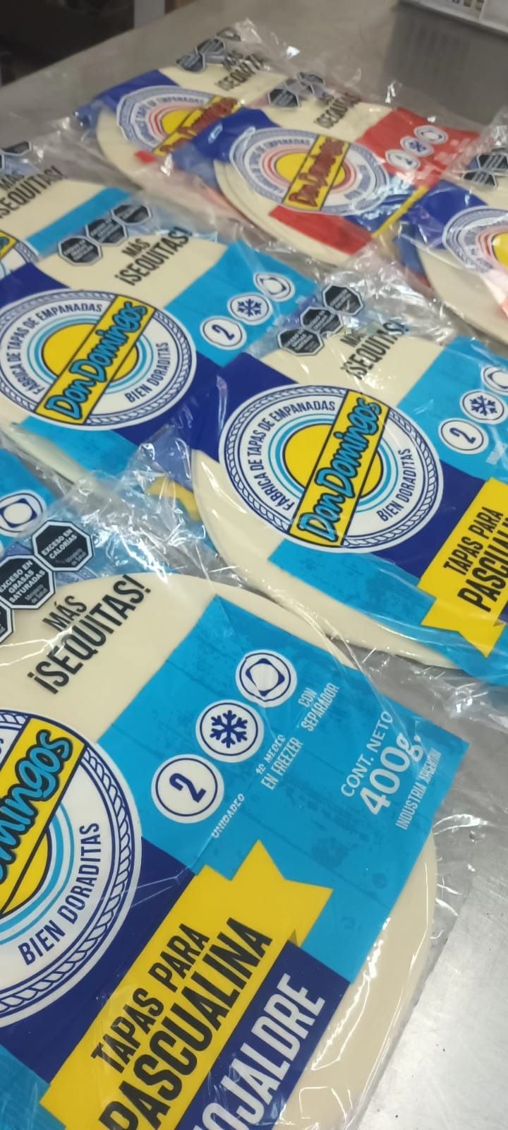 Paquetes de tortillas etiquetadas 